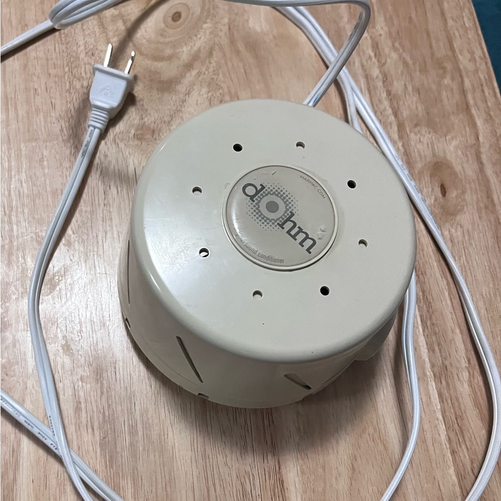 Dohm classic white noise sleep machine.